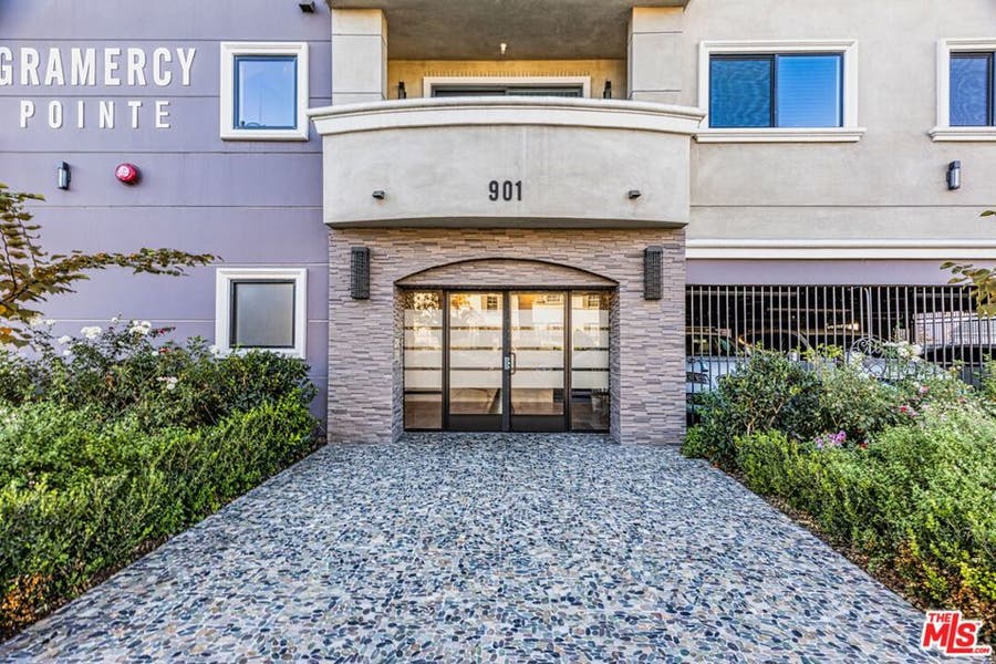 Property photo for 901 S Gramercy Drive, #202, Los Angeles, CA