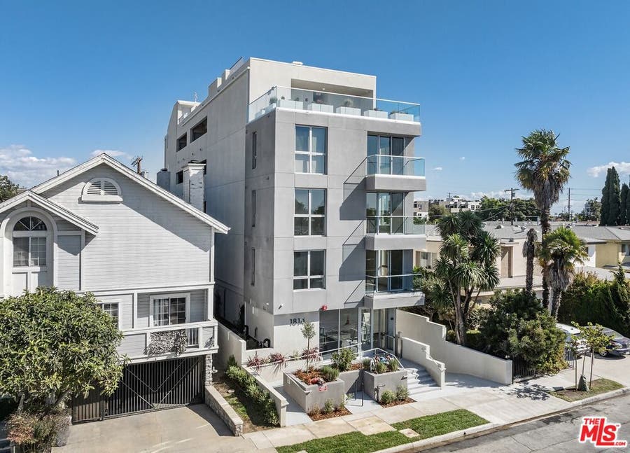 Property photo for 1814 Federal Avenue, #403, Los Angeles, CA