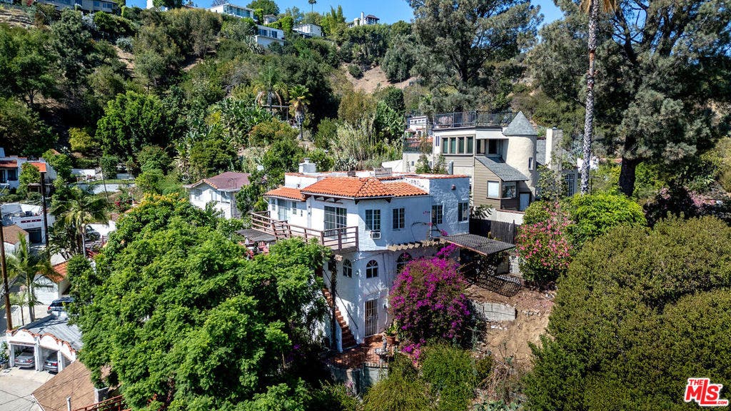 6133 Glen Tower Street, Los Angeles, CA 90068 6133 Glen Tower Street, Los Angeles, CA 90068