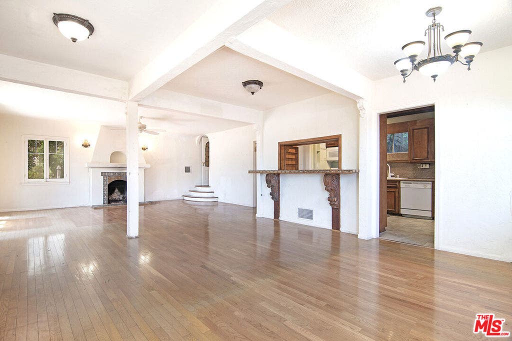 6133 Glen Tower Street, Los Angeles, CA 90068 6133 Glen Tower Street, Los Angeles, CA 90068
