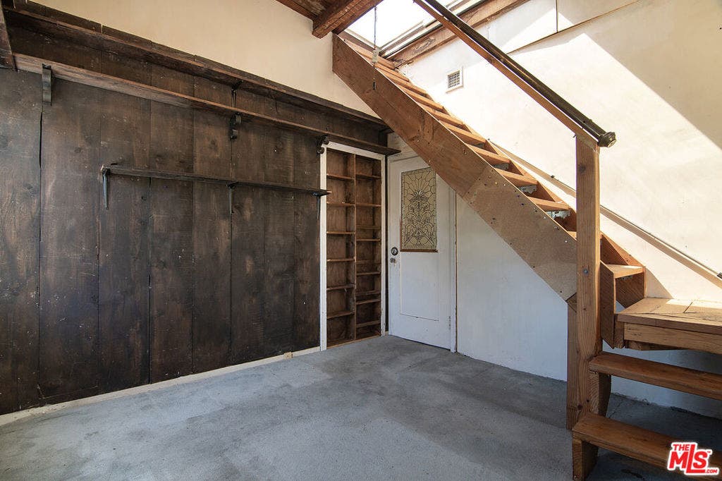 6133 Glen Tower Street, Los Angeles, CA 90068 6133 Glen Tower Street, Los Angeles, CA 90068