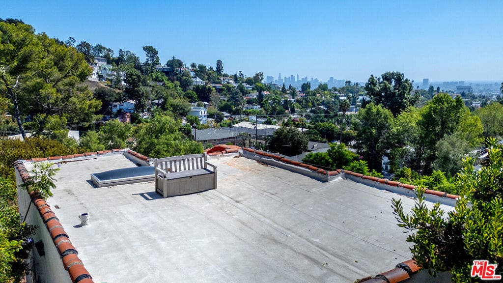 6133 Glen Tower Street, Los Angeles, CA 90068 6133 Glen Tower Street, Los Angeles, CA 90068