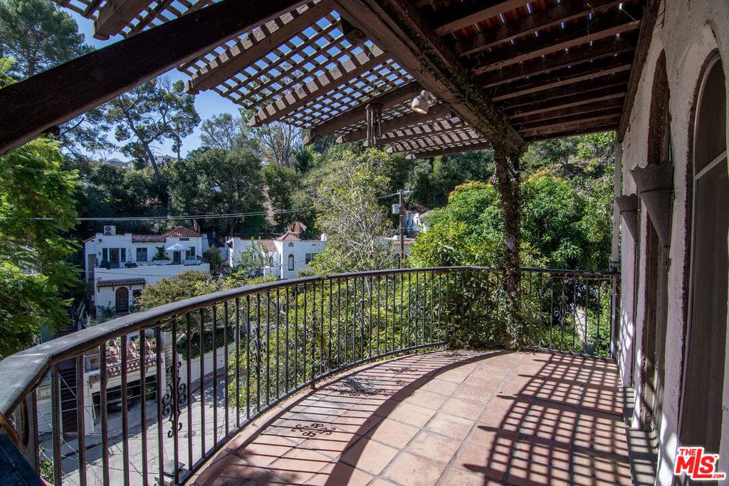 6133 Glen Tower Street, Los Angeles, CA 90068 6133 Glen Tower Street, Los Angeles, CA 90068