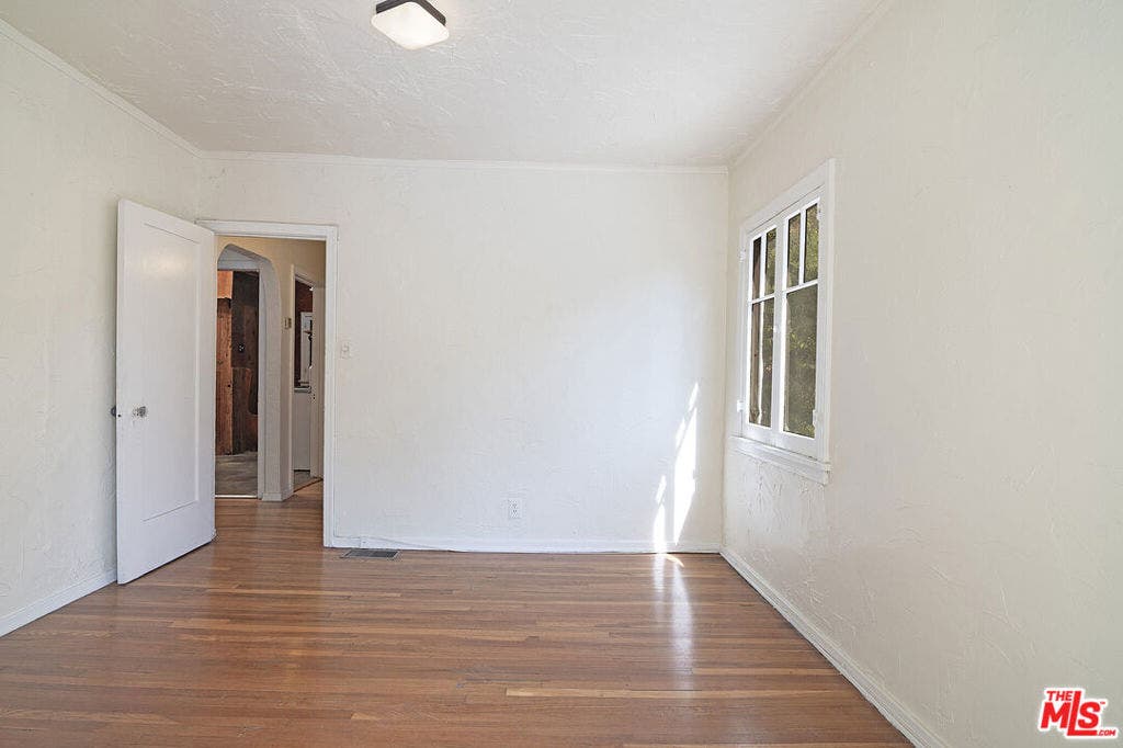6133 Glen Tower Street, Los Angeles, CA 90068 6133 Glen Tower Street, Los Angeles, CA 90068