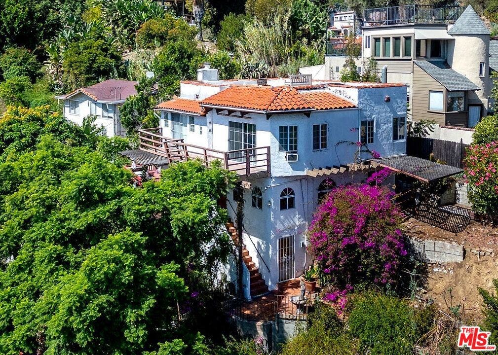 6133 Glen Tower Street, Los Angeles, CA 90068 6133 Glen Tower Street, Los Angeles, CA 90068