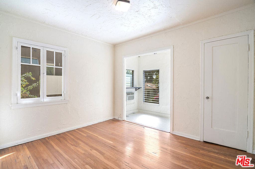 6133 Glen Tower Street, Los Angeles, CA 90068 6133 Glen Tower Street, Los Angeles, CA 90068