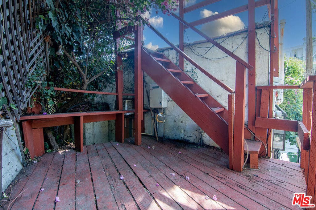 6133 Glen Tower Street, Los Angeles, CA 90068 6133 Glen Tower Street, Los Angeles, CA 90068
