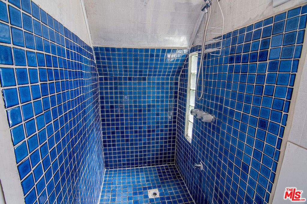 6133 Glen Tower Street, Los Angeles, CA 90068 6133 Glen Tower Street, Los Angeles, CA 90068