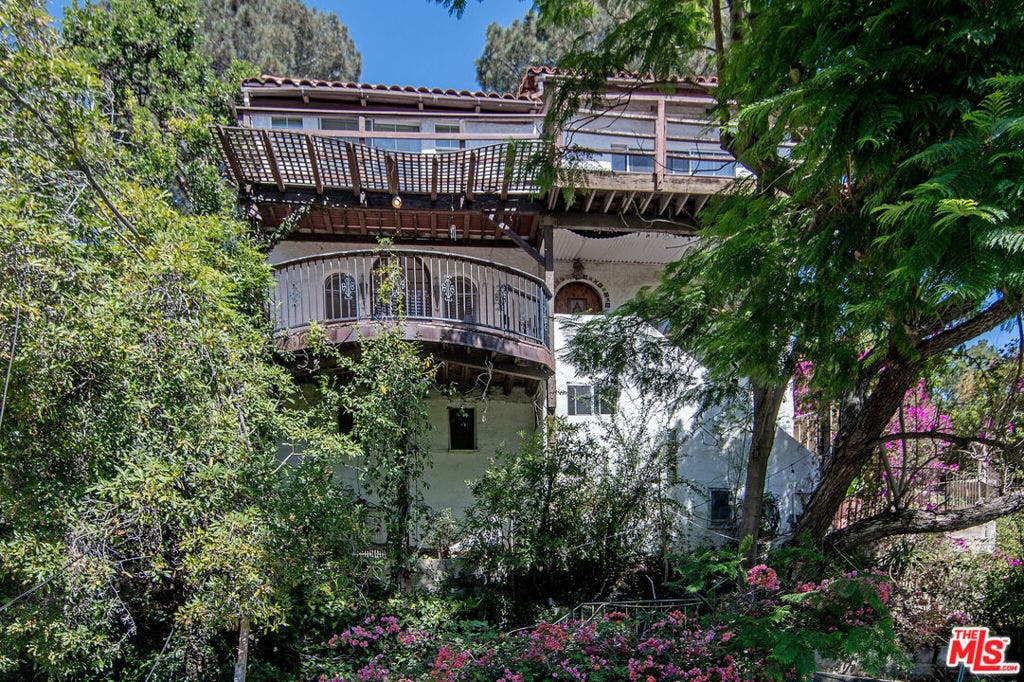 6133 Glen Tower Street, Los Angeles, CA 90068 6133 Glen Tower Street, Los Angeles, CA 90068