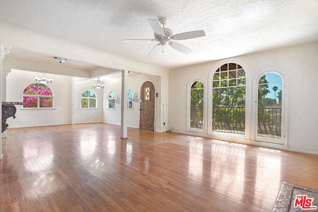 6133 Glen Tower Street, Los Angeles, CA 90068 6133 Glen Tower Street, Los Angeles, CA 90068