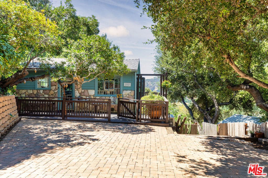 1553 Penny Road, Topanga, CA 90290