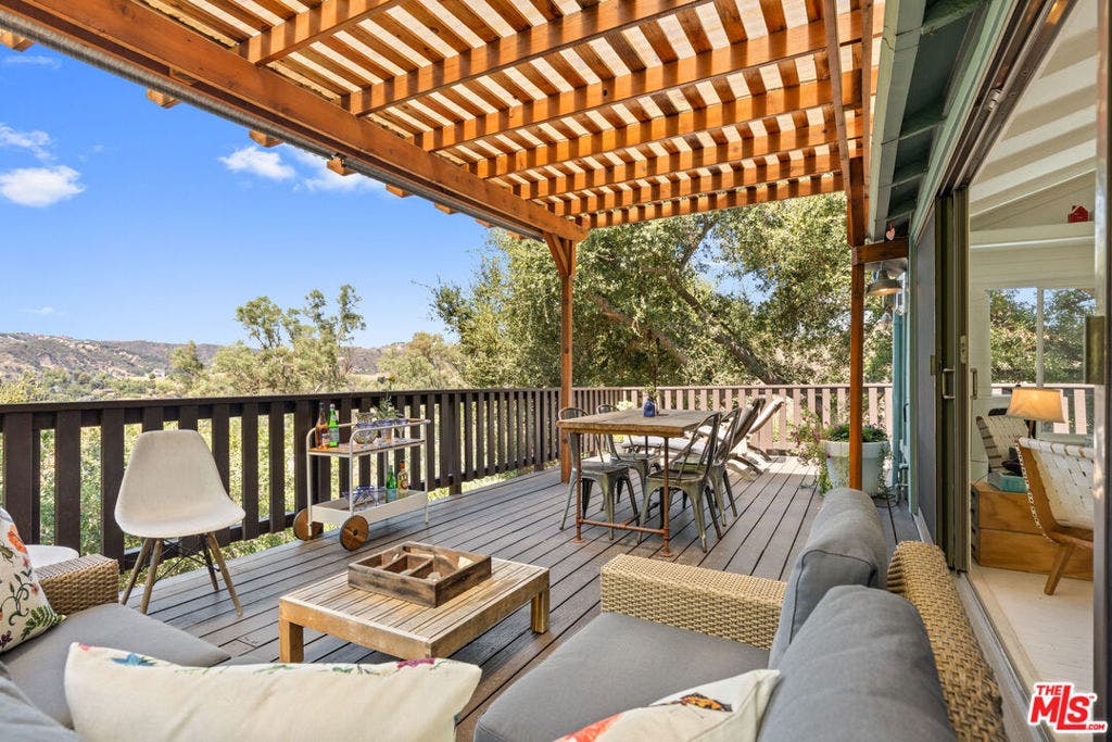 1553 Penny Road, Topanga, CA 90290