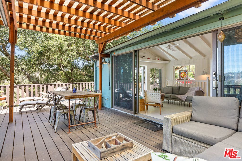 1553 Penny Road, Topanga, CA 90290