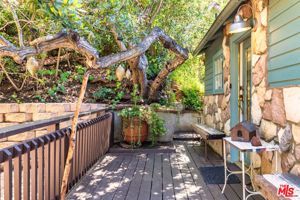 1553 Penny Road, Topanga, CA 90290
