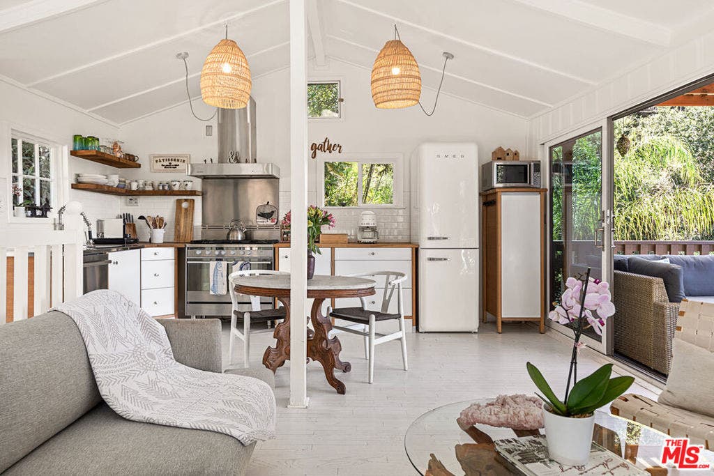 1553 Penny Road, Topanga, CA 90290