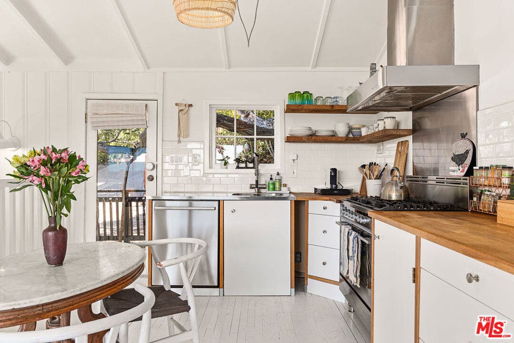 1553 Penny Road, Topanga, CA 90290