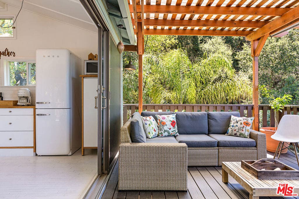 1553 Penny Road, Topanga, CA 90290