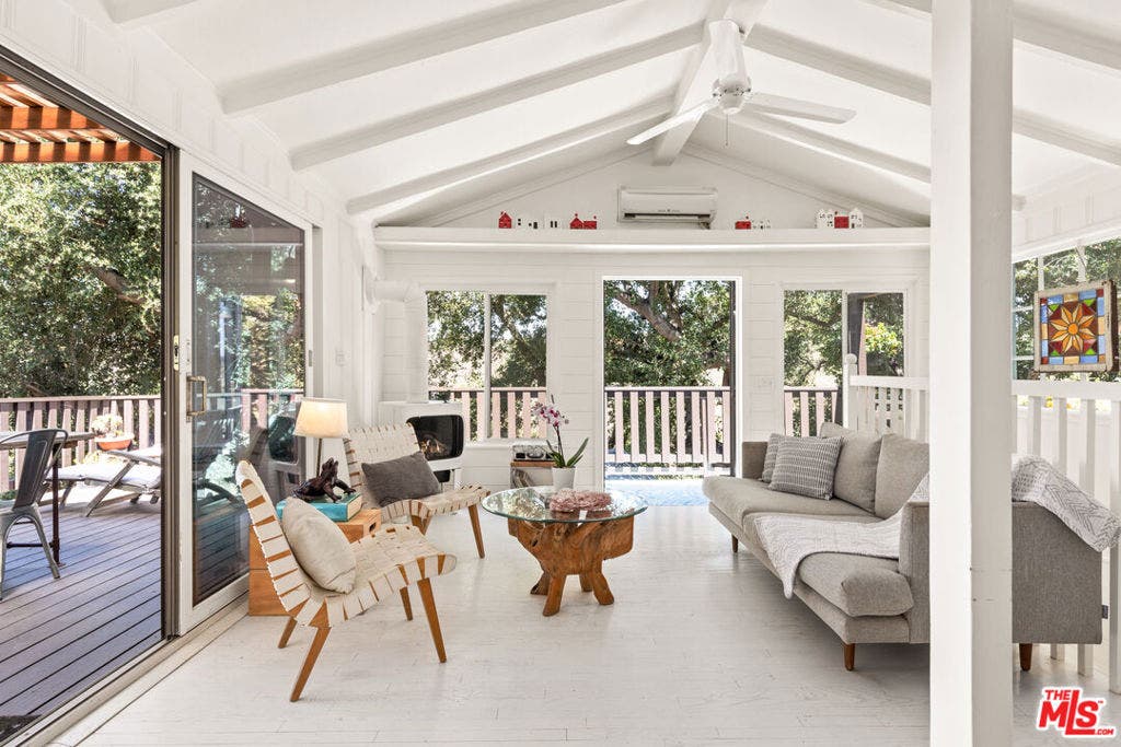 1553 Penny Road, Topanga, CA 90290