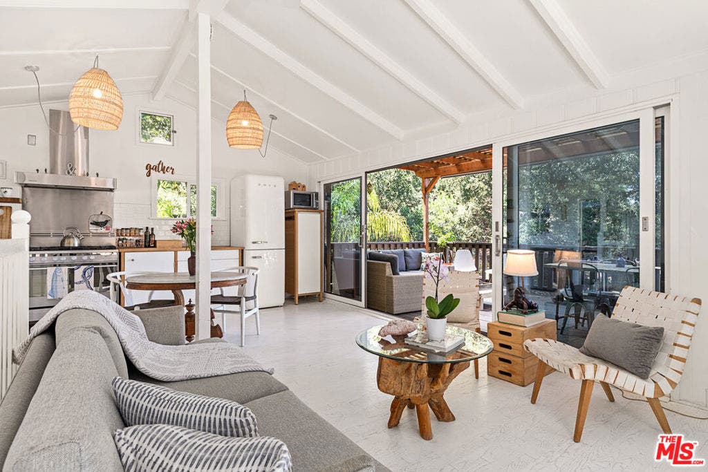 1553 Penny Road, Topanga, CA 90290