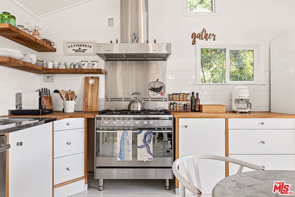 1553 Penny Road, Topanga, CA 90290