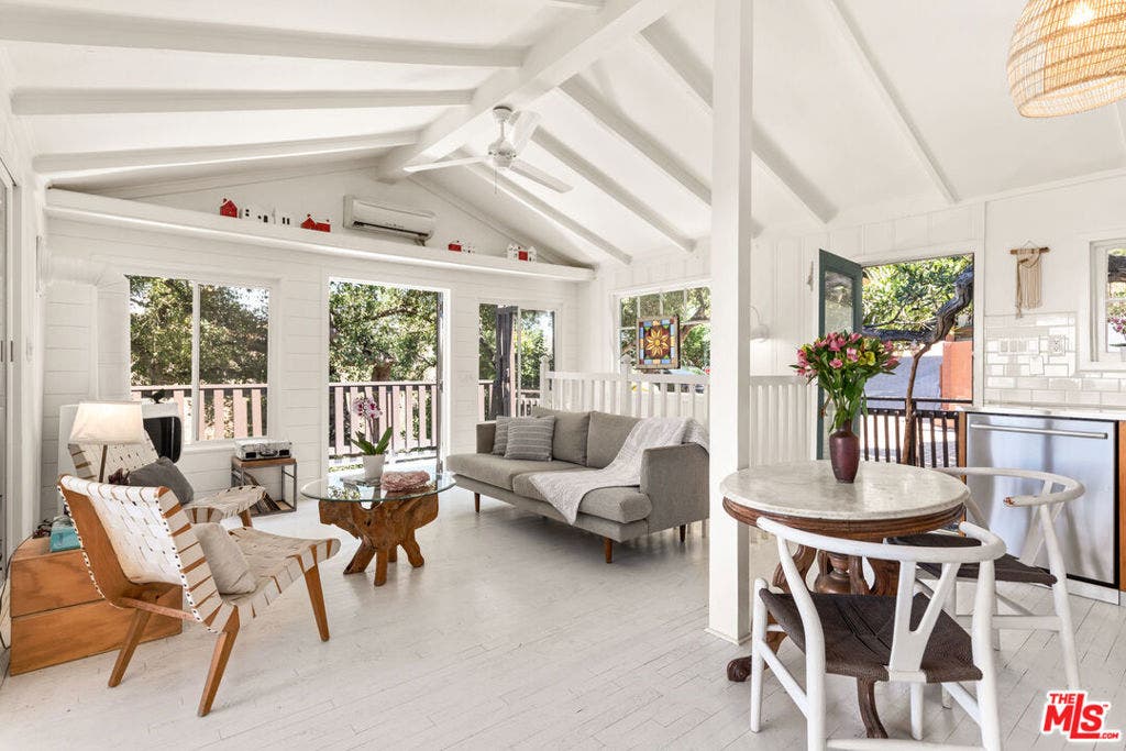 1553 Penny Road, Topanga, CA 90290