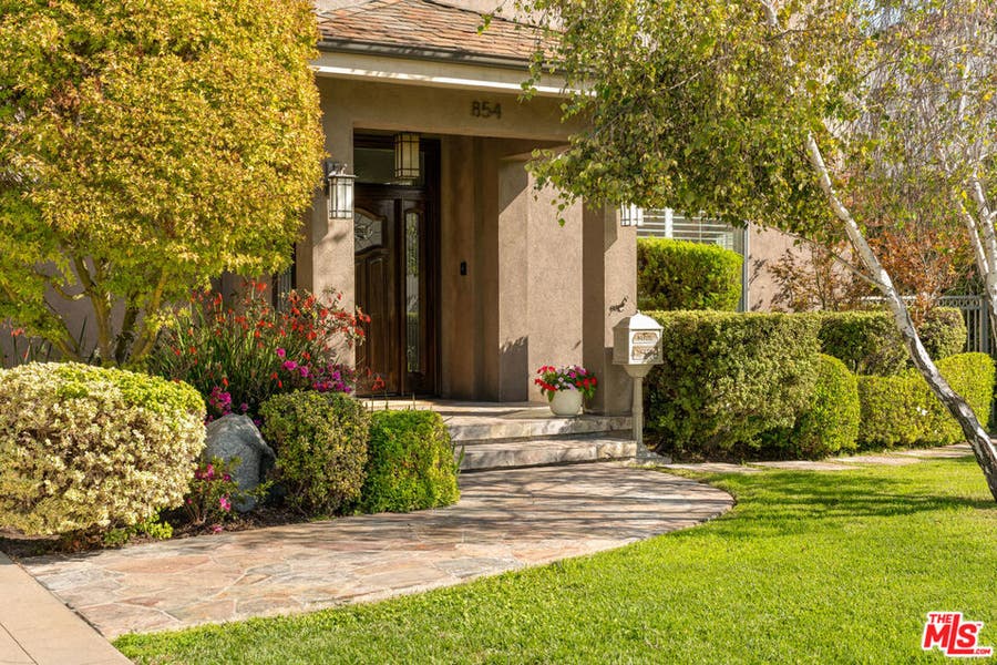 Property photo for 854 S Rimpau Boulevard, Los Angeles, CA