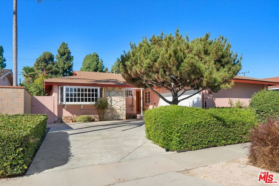 Property photo for 541 Silvera Avenue, Long Beach, CA