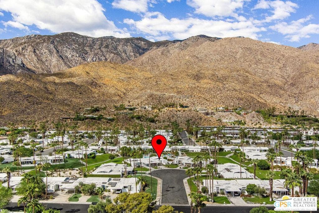 425 E Flor Circle, Palm Springs, CA 92264 425 E Flor Circle, Palm Springs, CA 92264