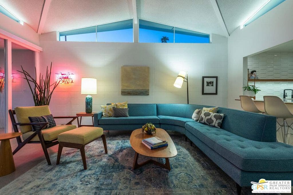 425 E Flor Circle, Palm Springs, CA 92264 425 E Flor Circle, Palm Springs, CA 92264