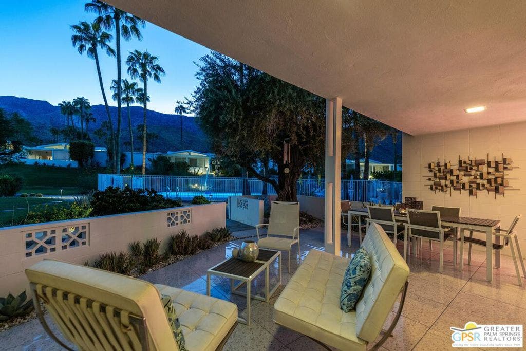 425 E Flor Circle, Palm Springs, CA 92264 425 E Flor Circle, Palm Springs, CA 92264