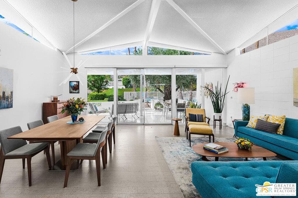 425 E Flor Circle, Palm Springs, CA 92264 425 E Flor Circle, Palm Springs, CA 92264