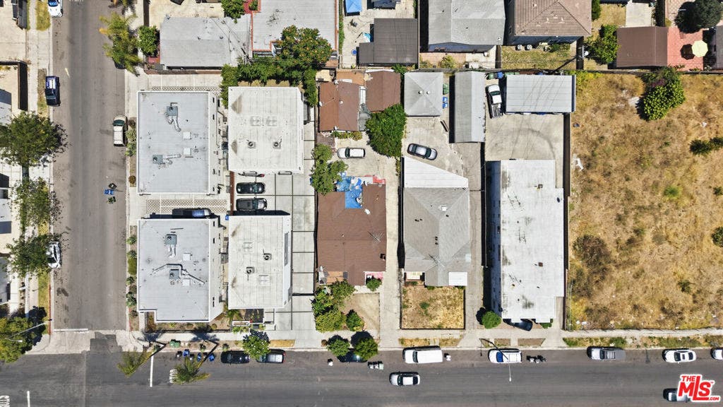 472 N Oxford Avenue, Los Angeles, CA 90004 472 N Oxford Avenue, Los Angeles, CA 90004
