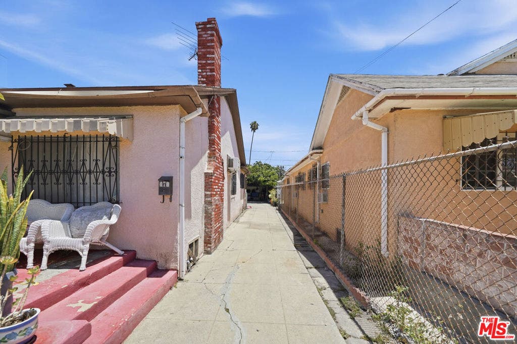 472 N Oxford Avenue, Los Angeles, CA 90004 472 N Oxford Avenue, Los Angeles, CA 90004