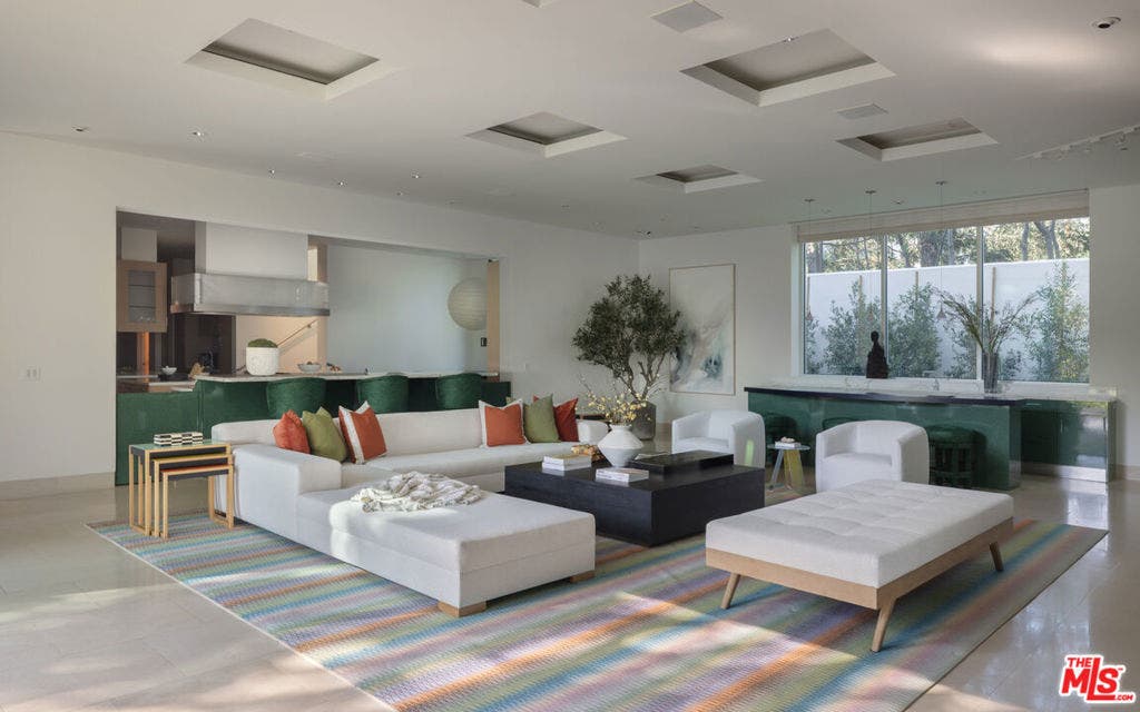 652 Chautauqua Boulevard, Pacific Palisades, CA 90272