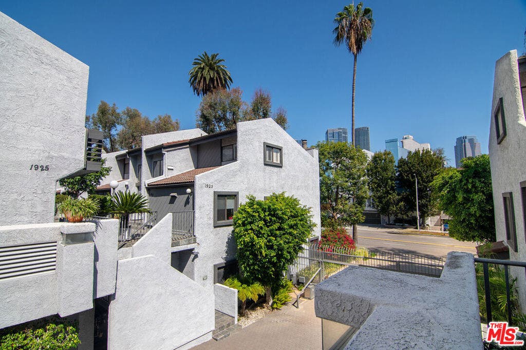 1925 S Beverly Glen Boulevard, #39, Los Angeles, CA 90025