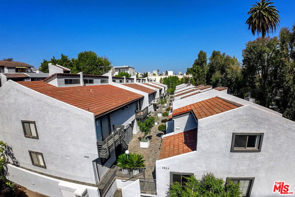 1925 S Beverly Glen Boulevard, #39, Los Angeles, CA 90025