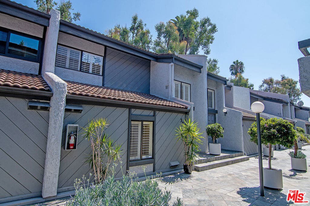 1925 S Beverly Glen Boulevard, #39, Los Angeles, CA 90025