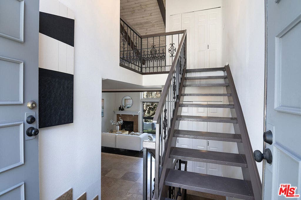 1925 S Beverly Glen Boulevard, #39, Los Angeles, CA 90025