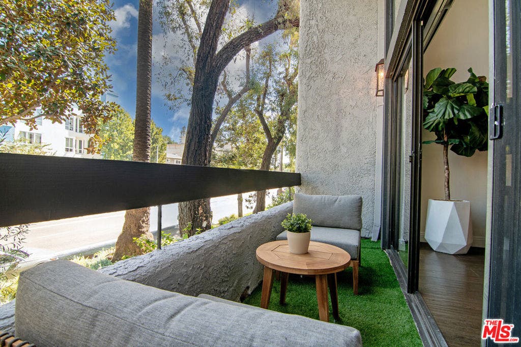 1925 S Beverly Glen Boulevard, #39, Los Angeles, CA 90025