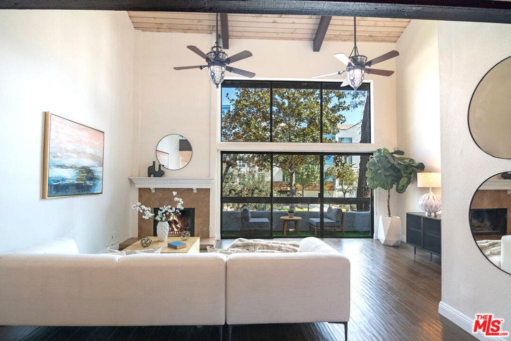 1925 S Beverly Glen Boulevard, #39, Los Angeles, CA 90025