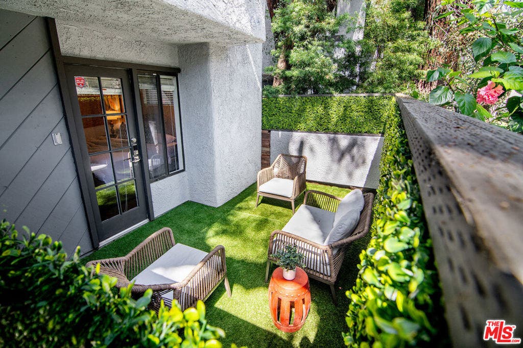 1925 S Beverly Glen Boulevard, #39, Los Angeles, CA 90025
