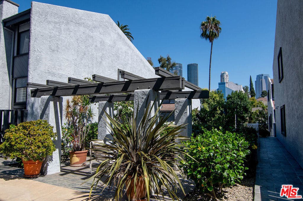 1925 S Beverly Glen Boulevard, #39, Los Angeles, CA 90025