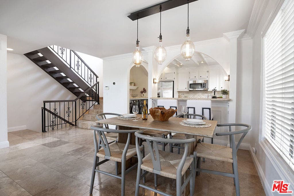 1925 S Beverly Glen Boulevard, #39, Los Angeles, CA 90025