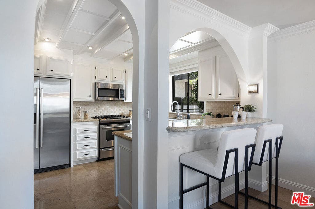 1925 S Beverly Glen Boulevard, #39, Los Angeles, CA 90025