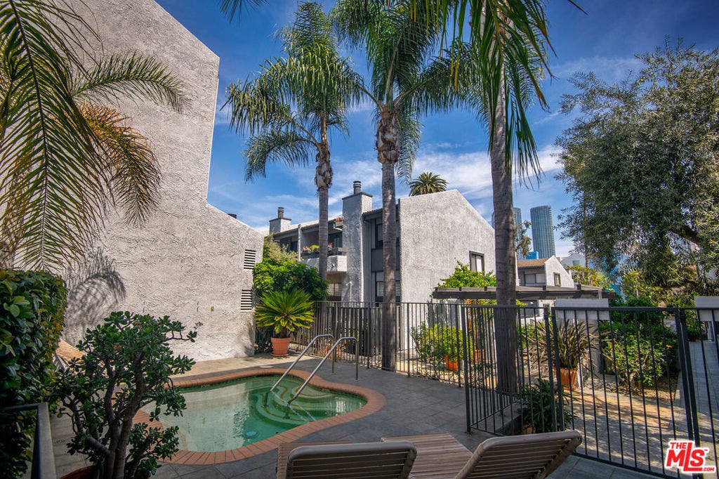 1925 S Beverly Glen Boulevard, #39, Los Angeles, CA 90025