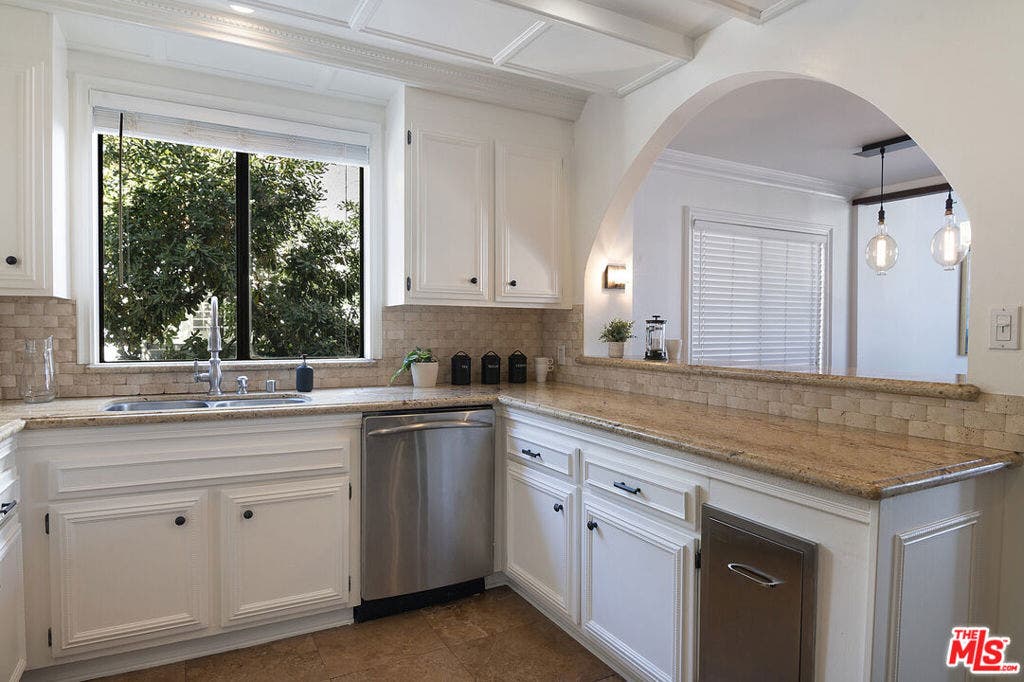 1925 S Beverly Glen Boulevard, #39, Los Angeles, CA 90025