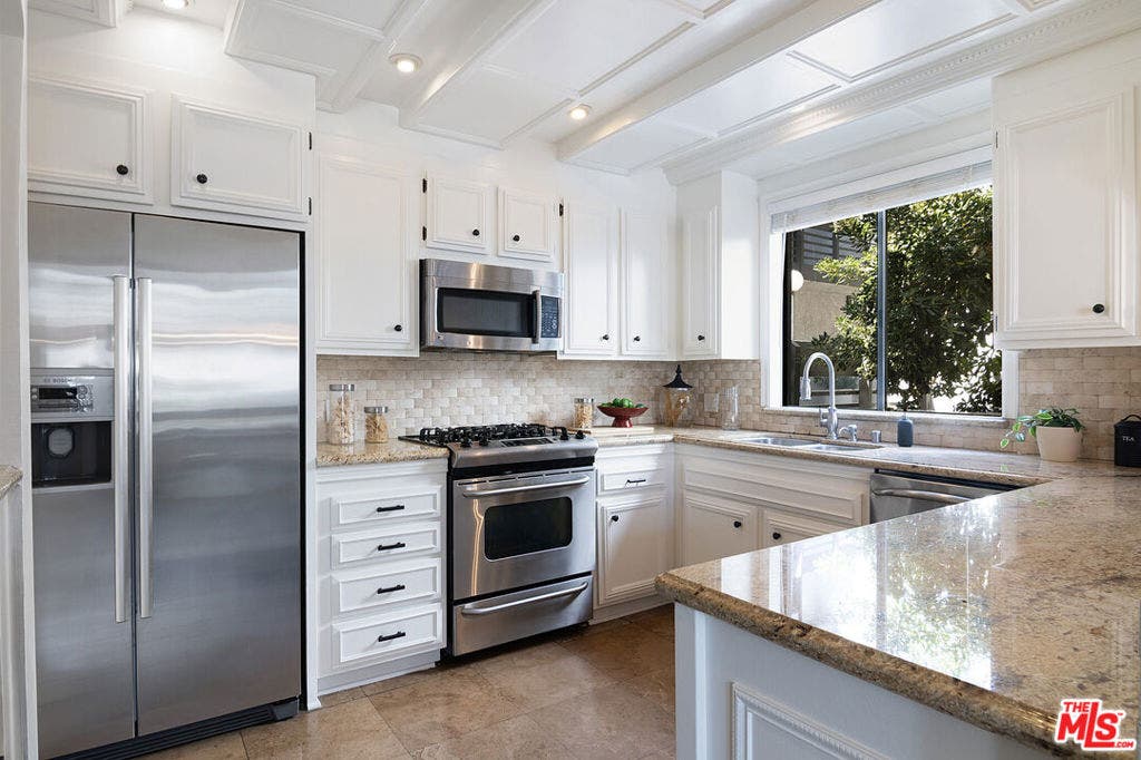1925 S Beverly Glen Boulevard, #39, Los Angeles, CA 90025