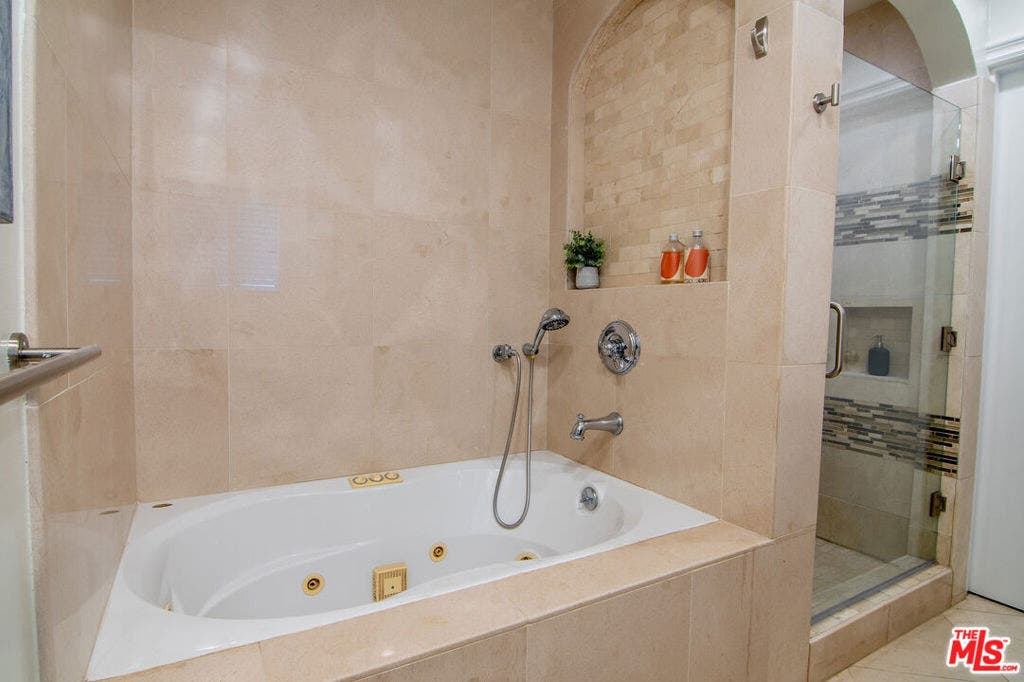 1925 S Beverly Glen Boulevard, #39, Los Angeles, CA 90025