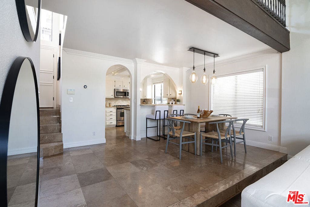 1925 S Beverly Glen Boulevard, #39, Los Angeles, CA 90025