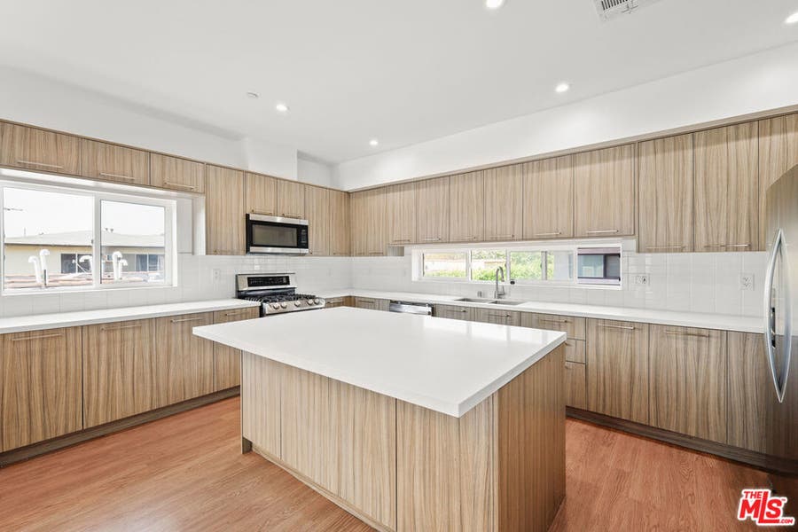 Property photo for 816 N Hobart Boulevard, Los Angeles, CA
